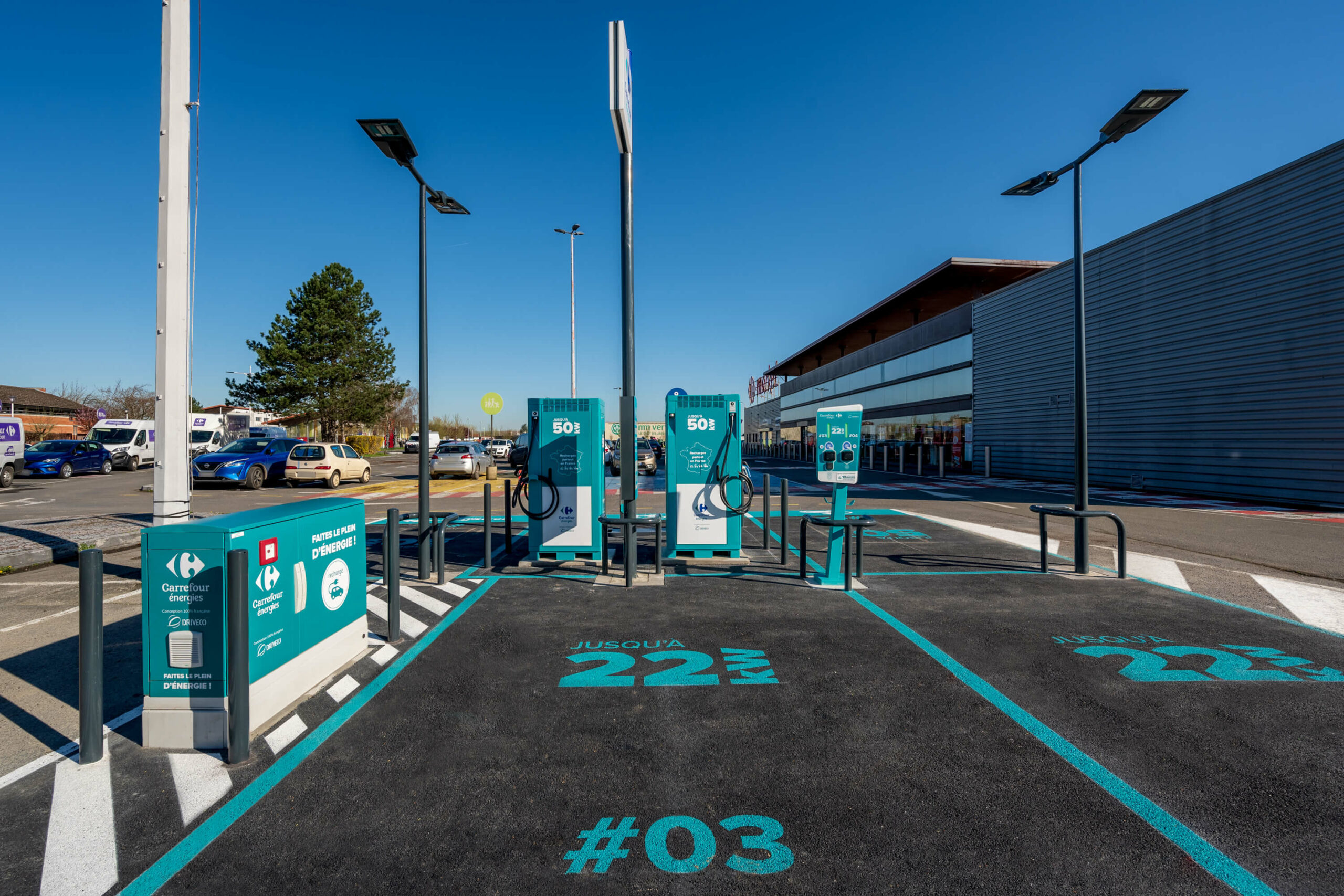 Driveco ouvre ses premières stations de recharge “Carrefour Énergies”