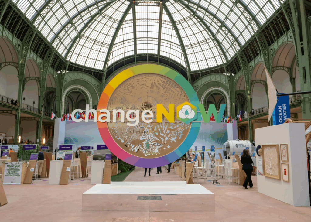 Vue du logo ChangeNOW 2025 dans le Grand Palais