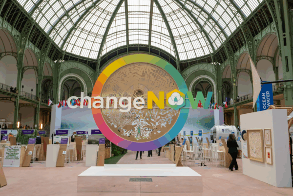 Vue du logo ChangeNOW 2025 dans le Grand Palais
